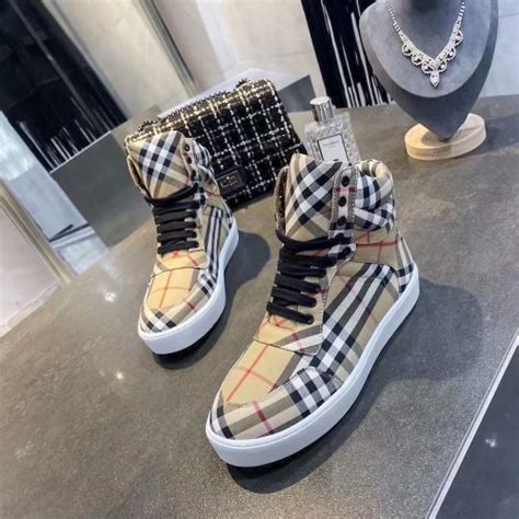 replica burberry boots